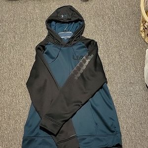 Mens xl black and green UnderArmor Coldgear, men's xl black Nike Therma-Fit